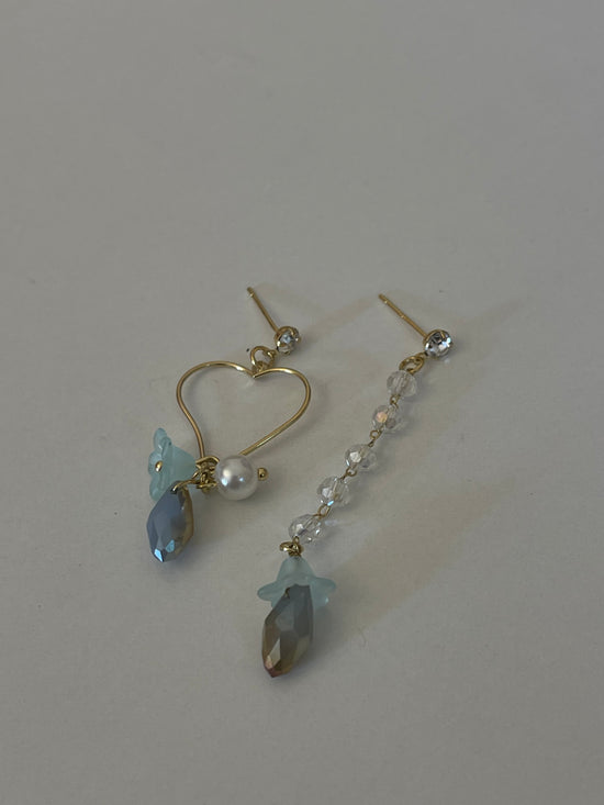 Dainty Mismatched Heart Earrings