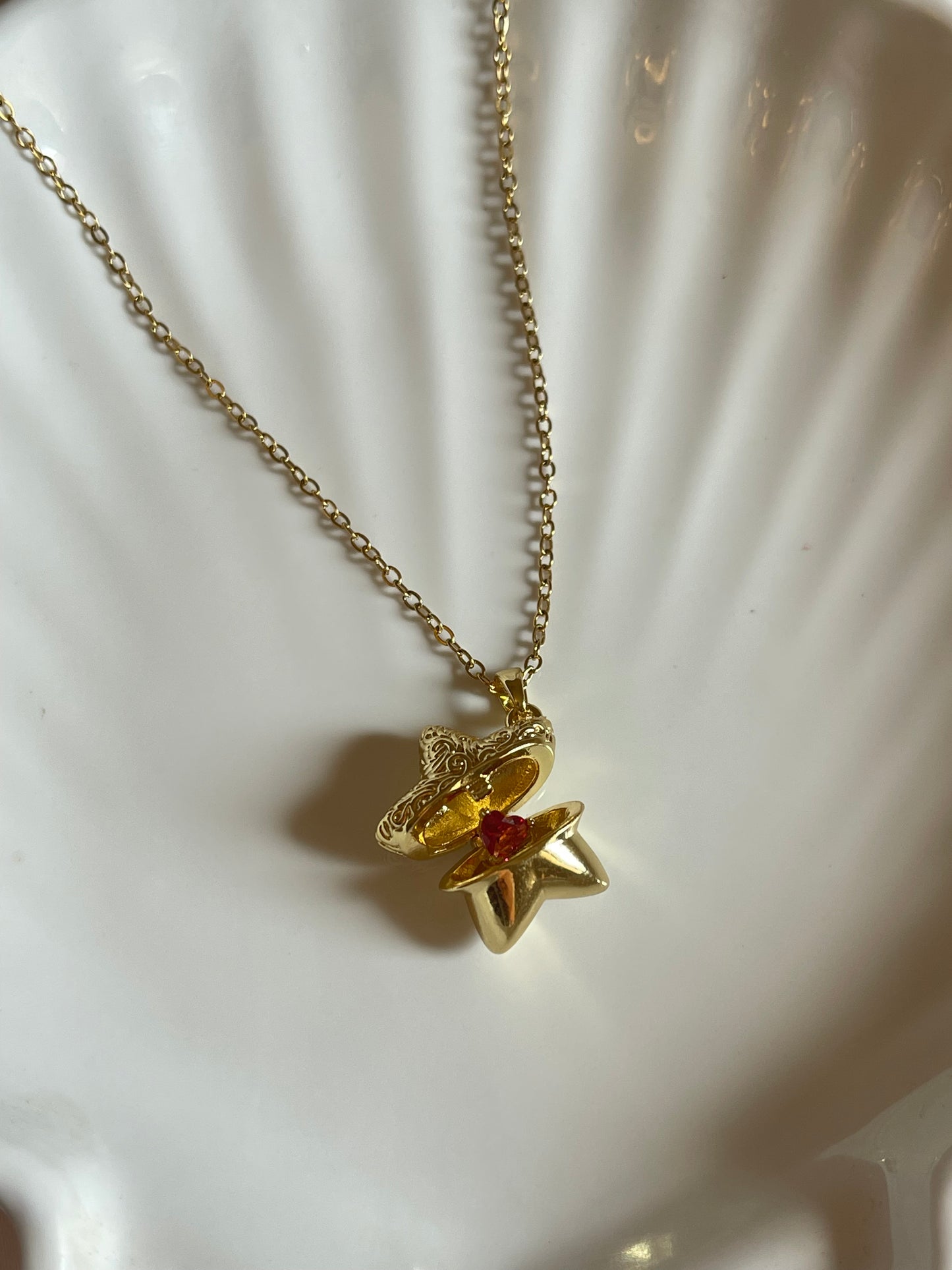 Star Locket Necklace (Stainless Steel)