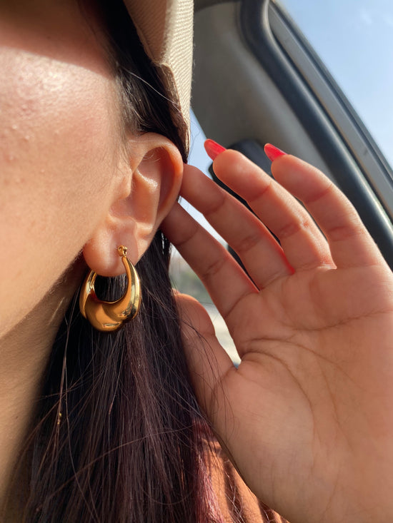 Curvy Everyday Hoops (Gold Plated)