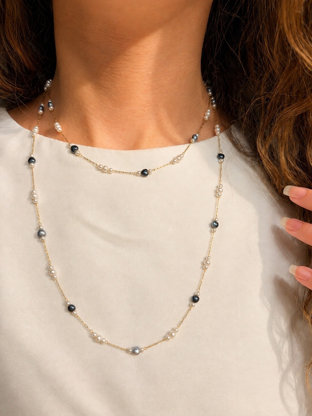 endless blue pearls necklace (stainless steel)