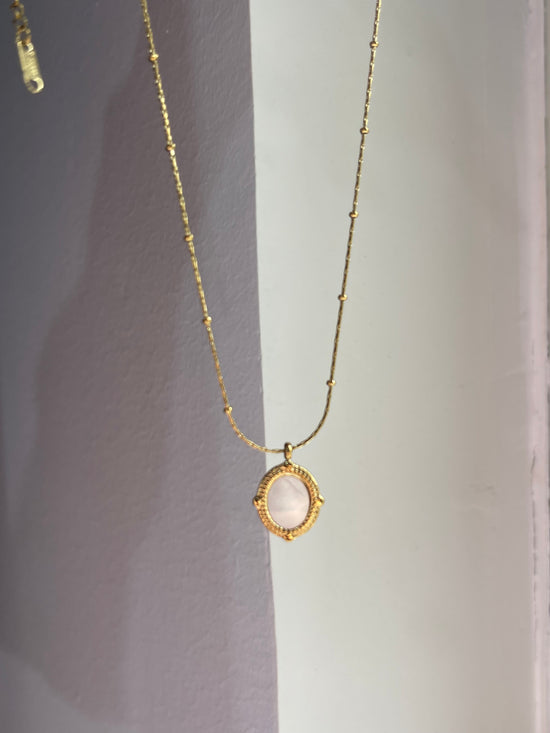 Dainty Frame Necklace