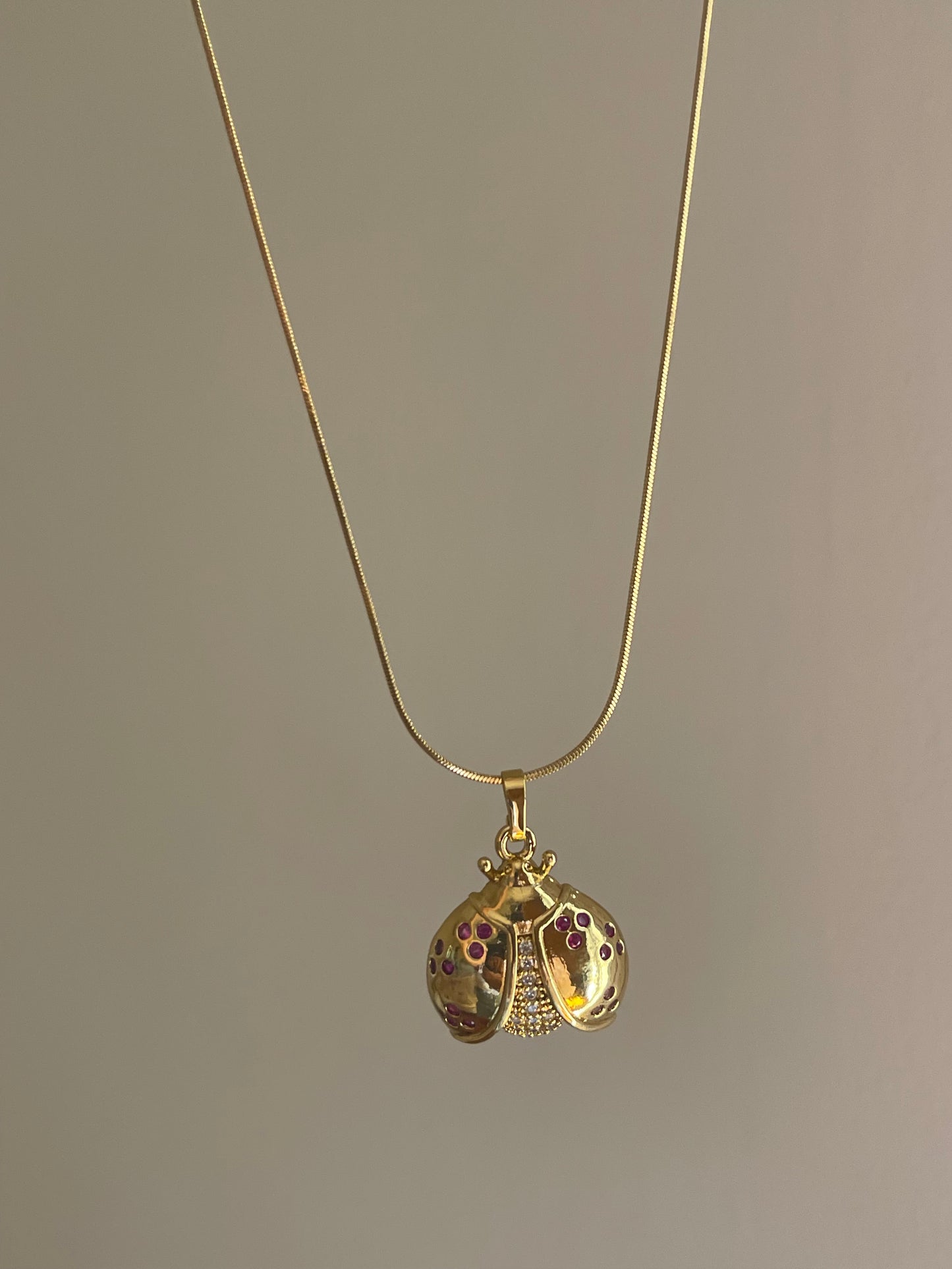 Bumble Bee Necklace (Stainless Steel)