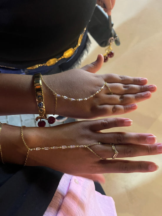 Crystal Handchain- Goldplated & Exclusive