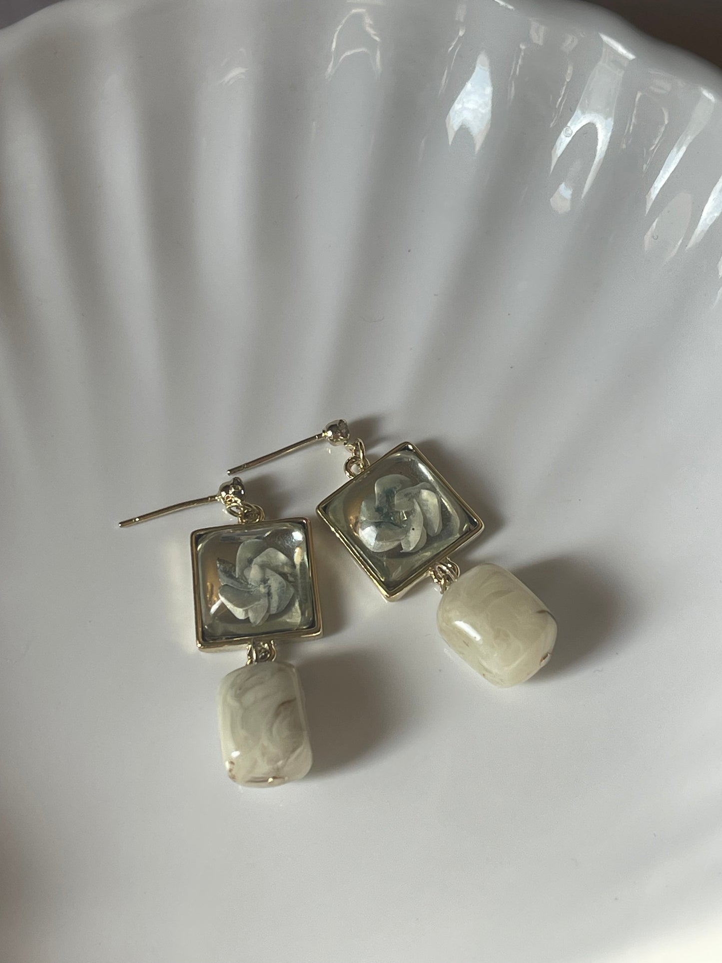 Marble Pearl Earrings