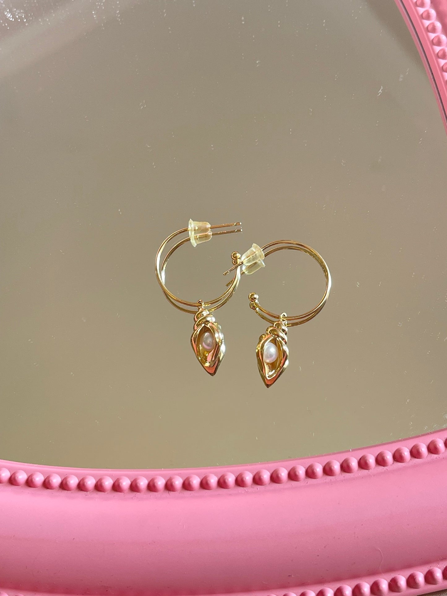 Seashell Hoop Pearl Earrings