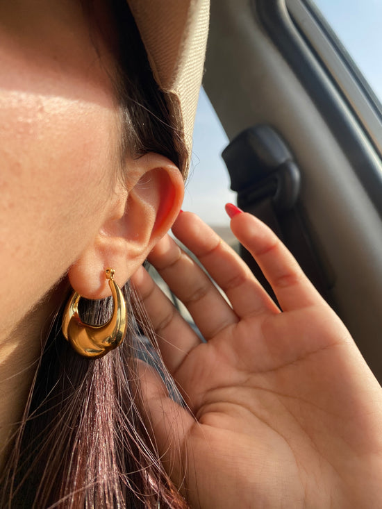 Curvy Everyday Hoops (Gold Plated)