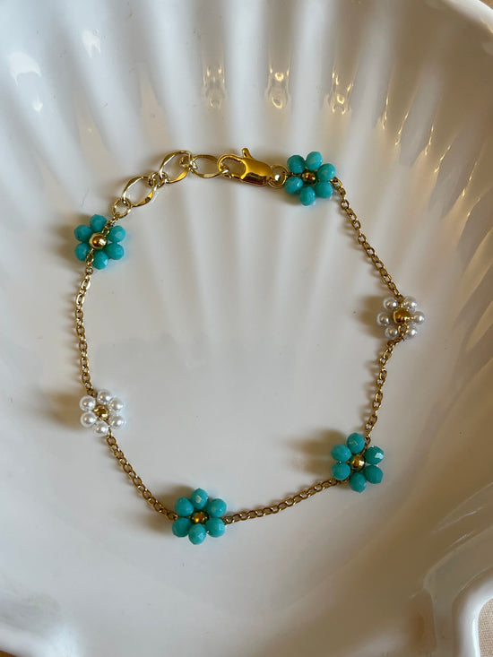 Dainty Flower Bracelet (Stainless Steel)