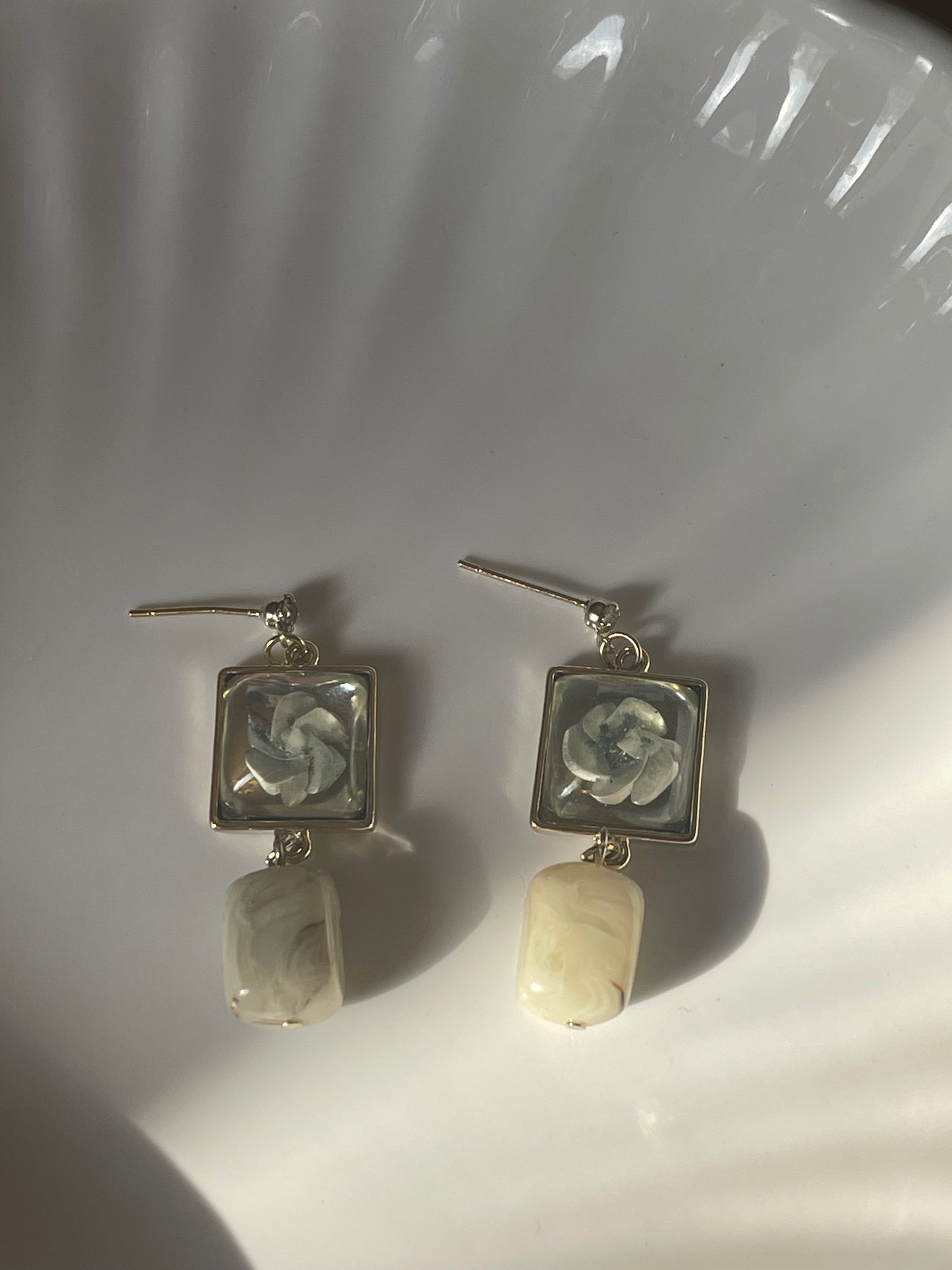 Marble Pearl Earrings