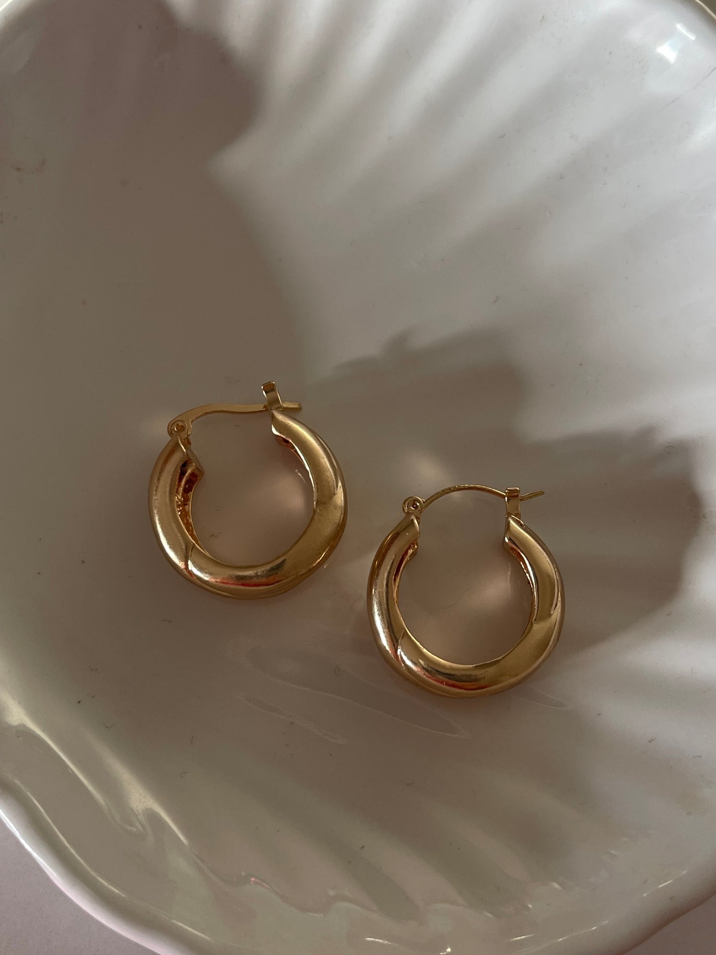 Minimal Hoop Earrings