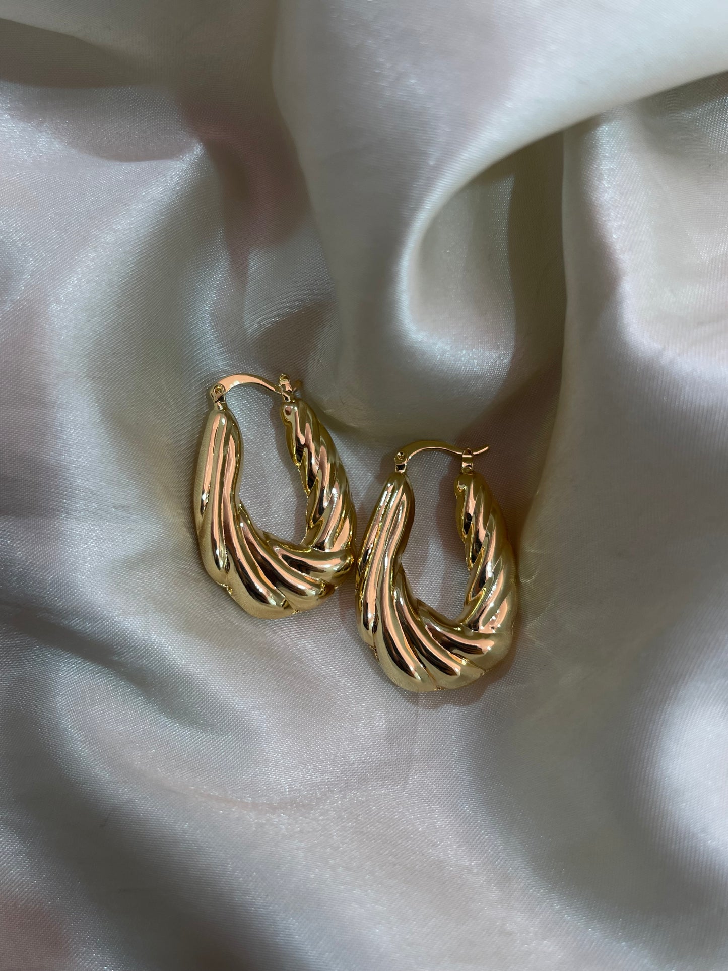 Large Twisted- Chunky Hoop (gold plated)