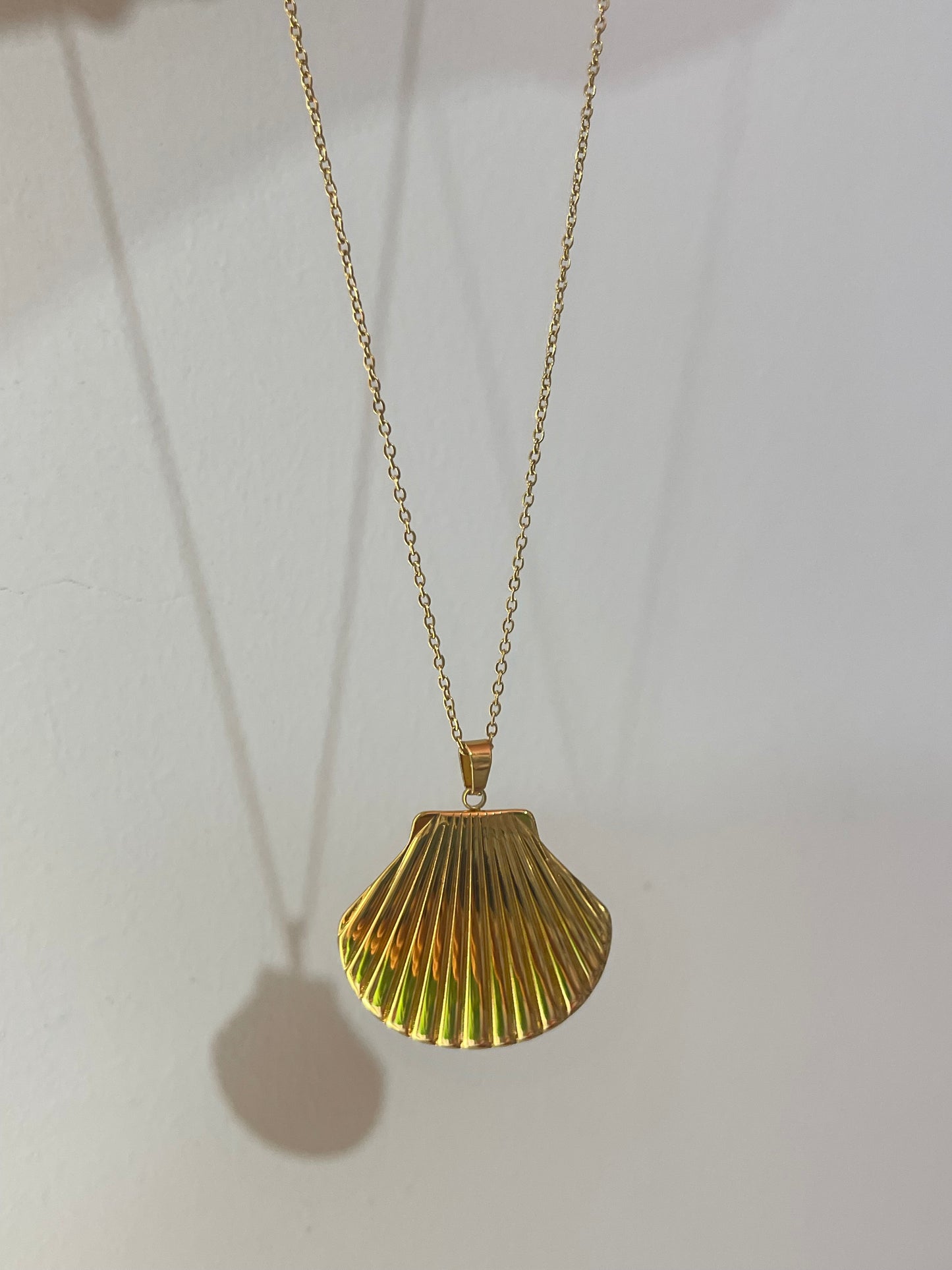 Statement Shell Necklace - Stainless Steel