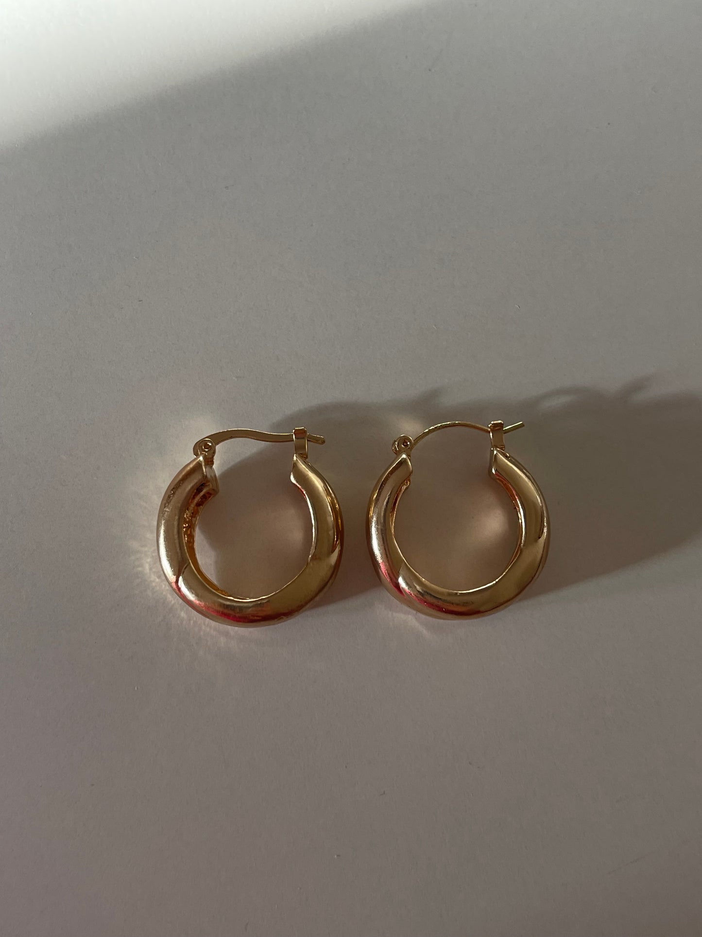 Minimal Hoop Earrings