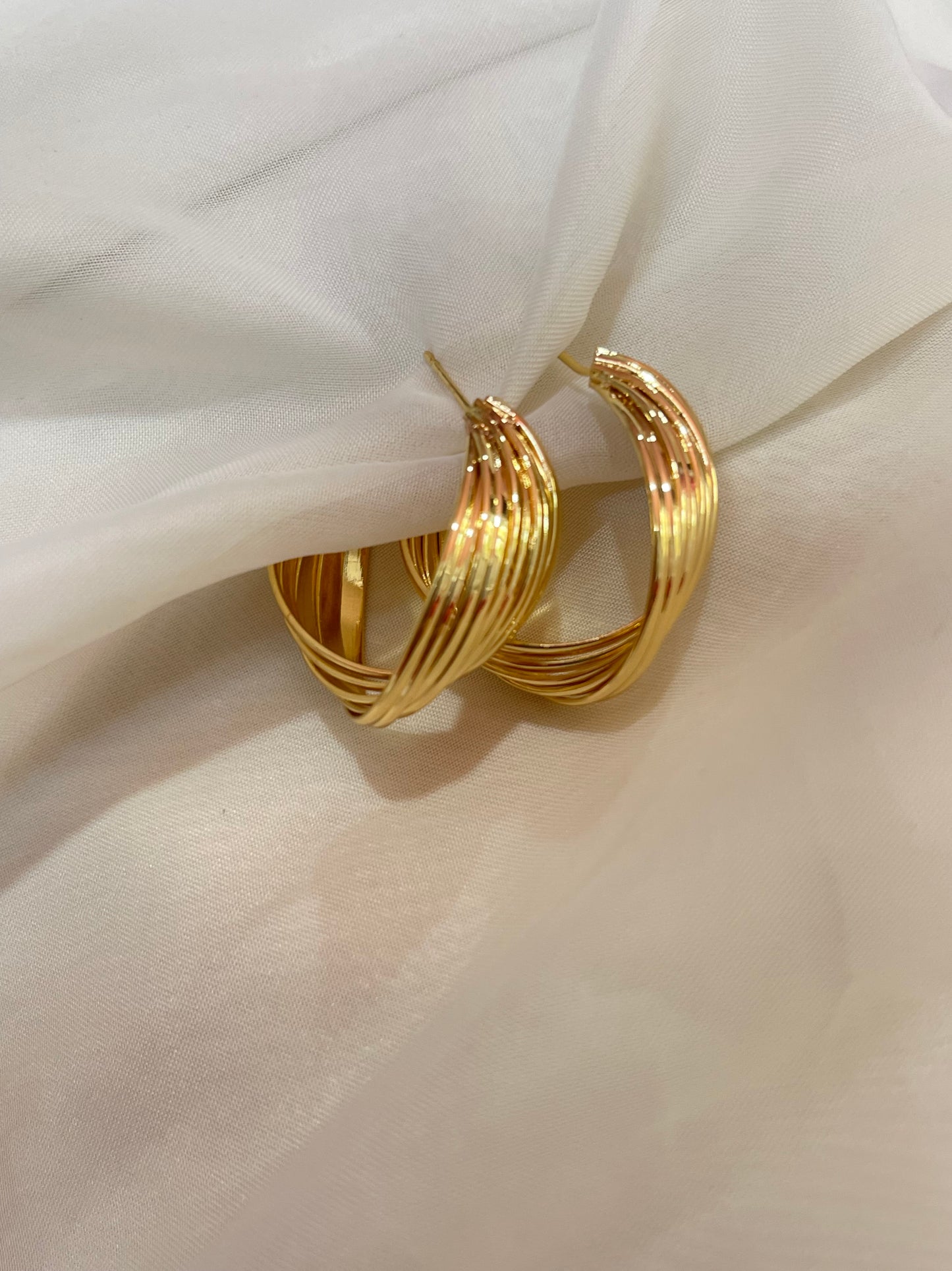 Twisted Hoop- Chunky Hoop (gold plated)
