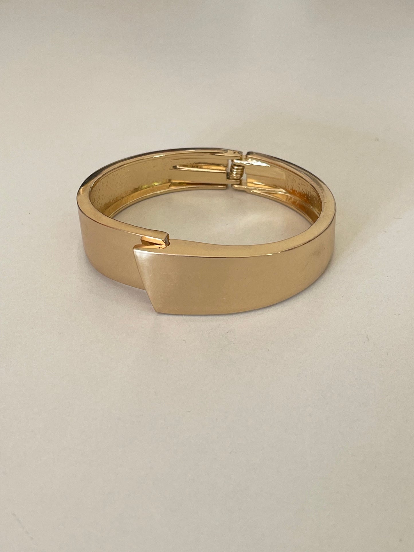 Everyday Chunky Bangle (Gold Plated)