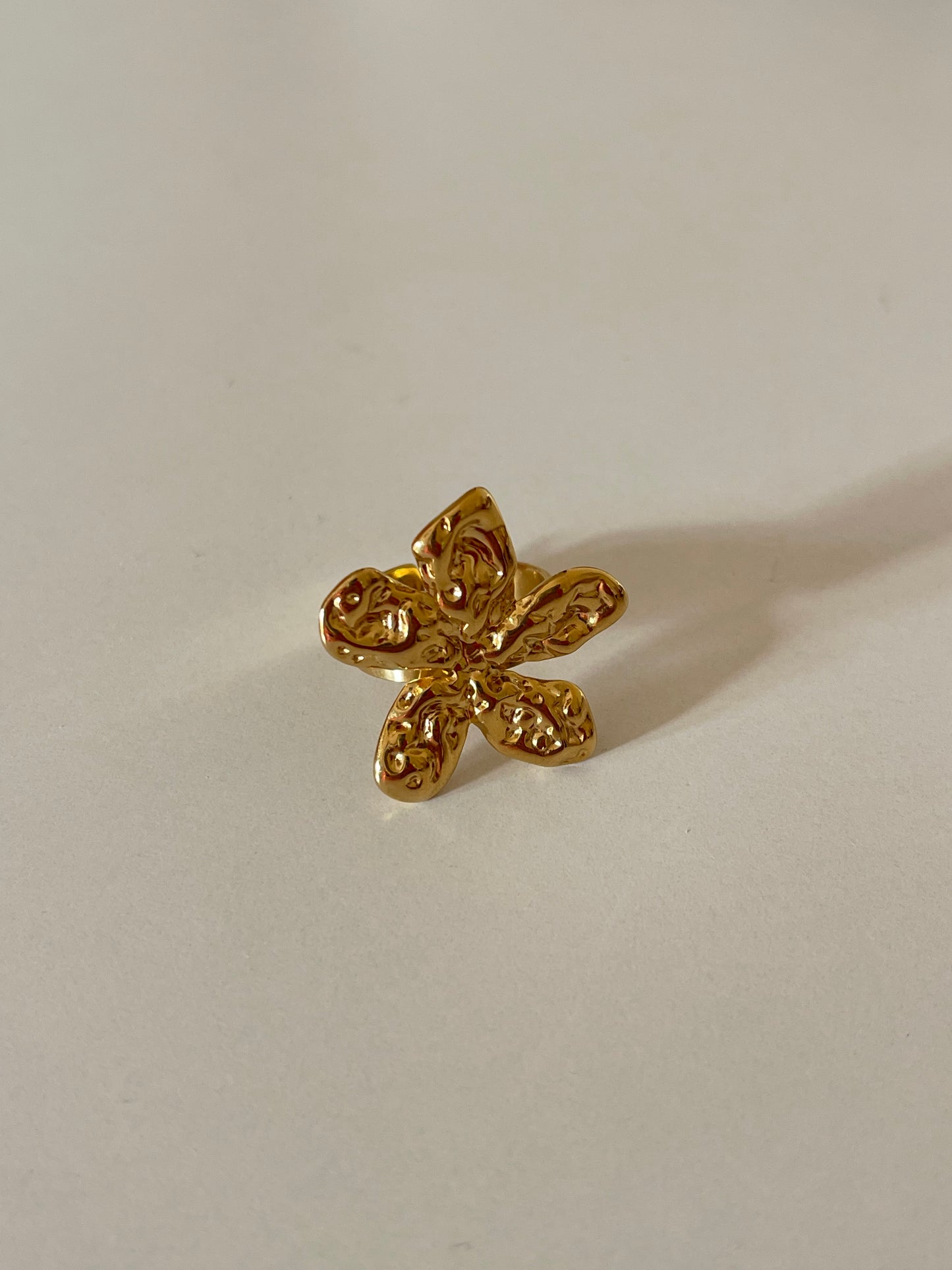 Iconic Flower Ring 2.0 (Gold Plated)