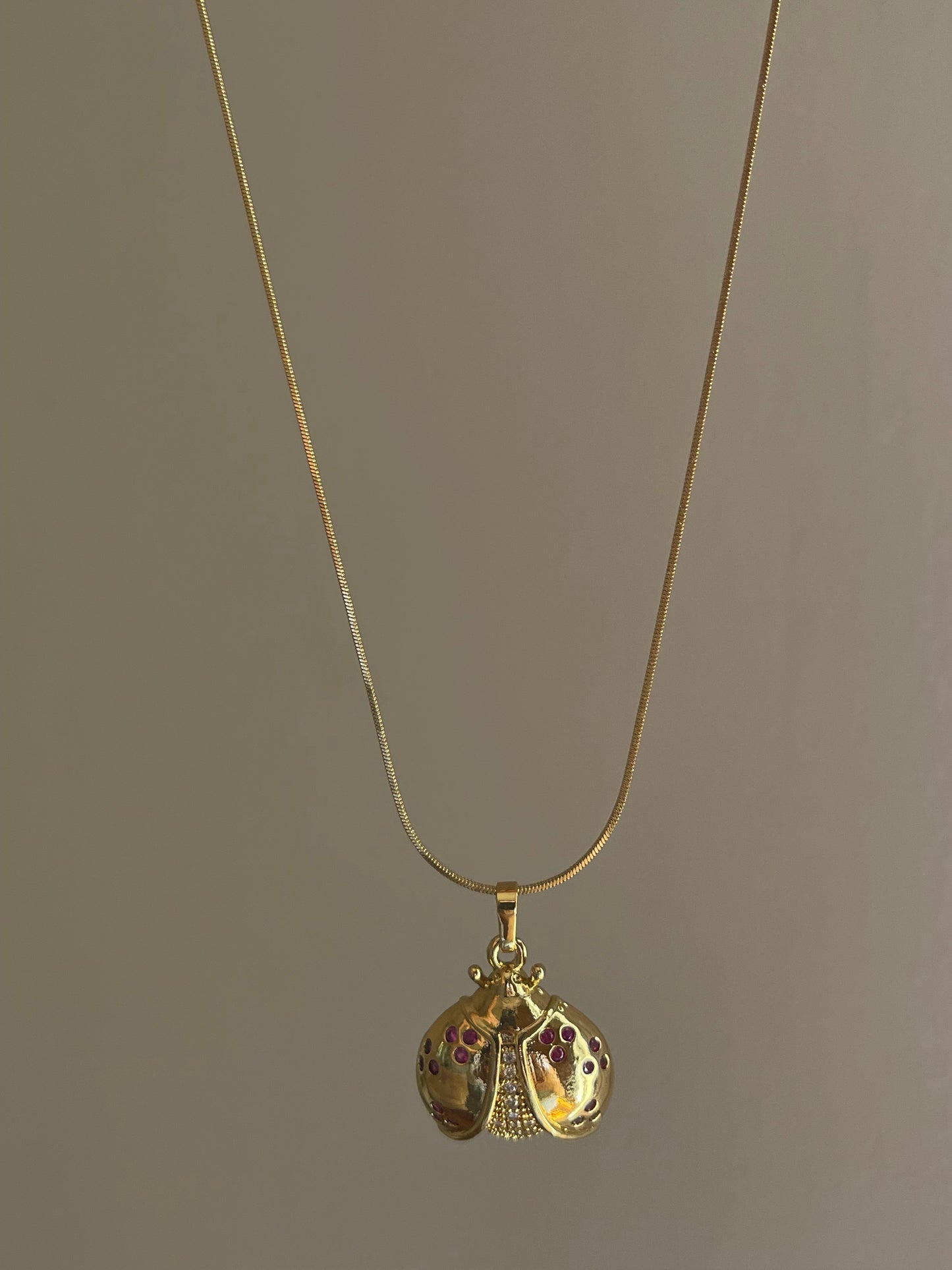 Bumble Bee Necklace (Stainless Steel)