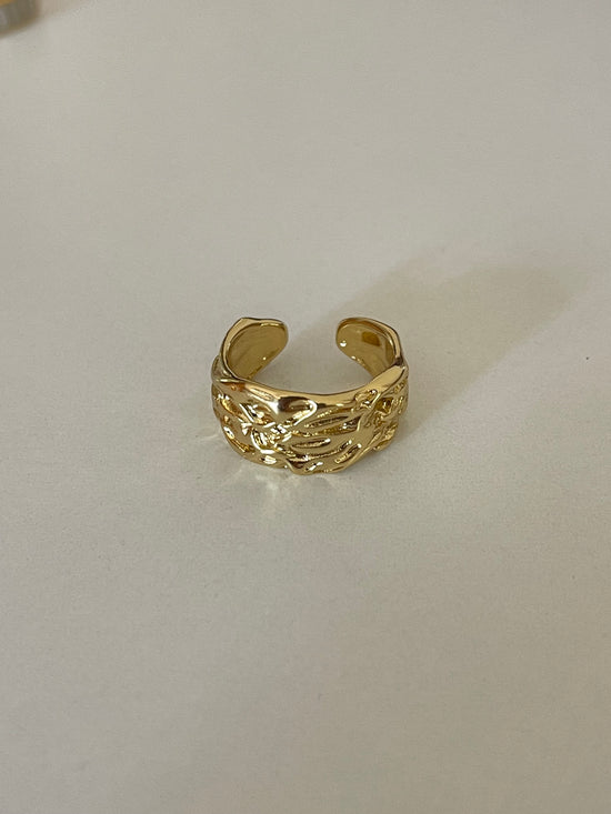 Corrugated Minimal Ring (Gold Plated)