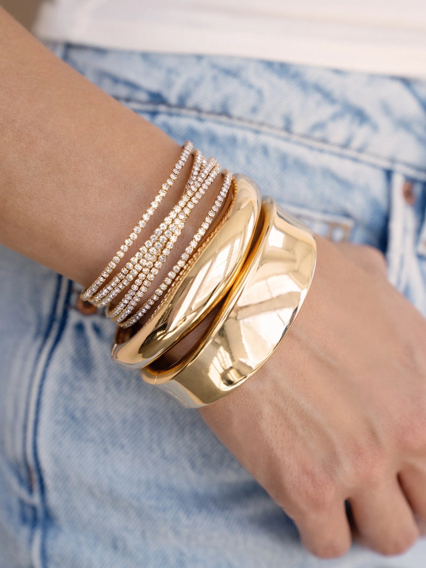 Thick Gold Bangle (Gold Plated)
