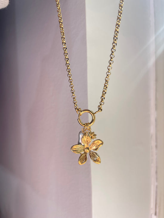 Dainty Flower Charm Necklace- Stainless Steel