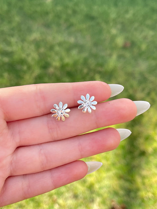 Mini Crystal Flowers Earrings