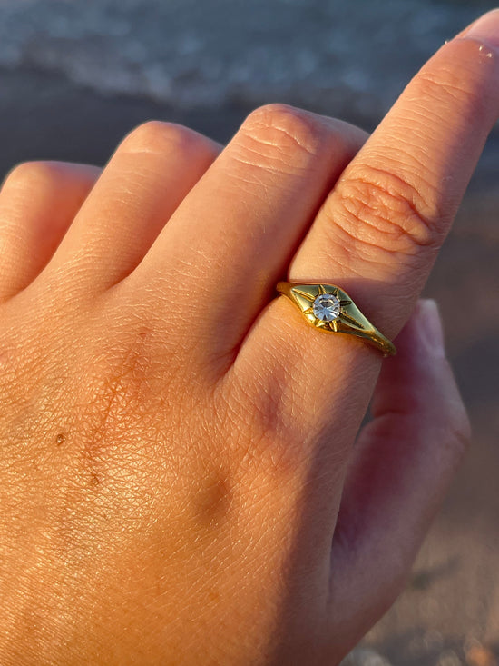 Dainty Crystal Ring (Stainless Steel)