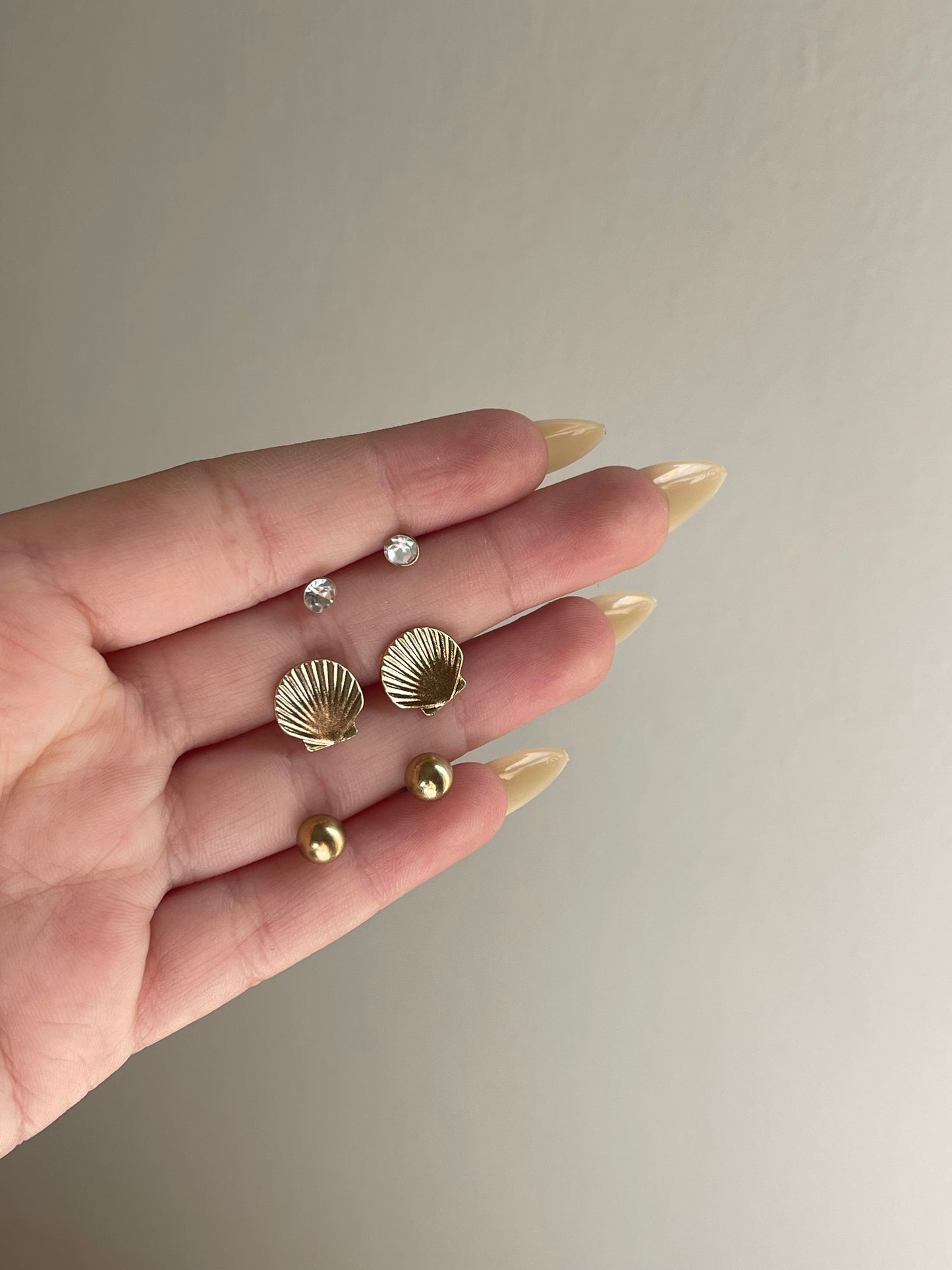 Seashell Ear Set