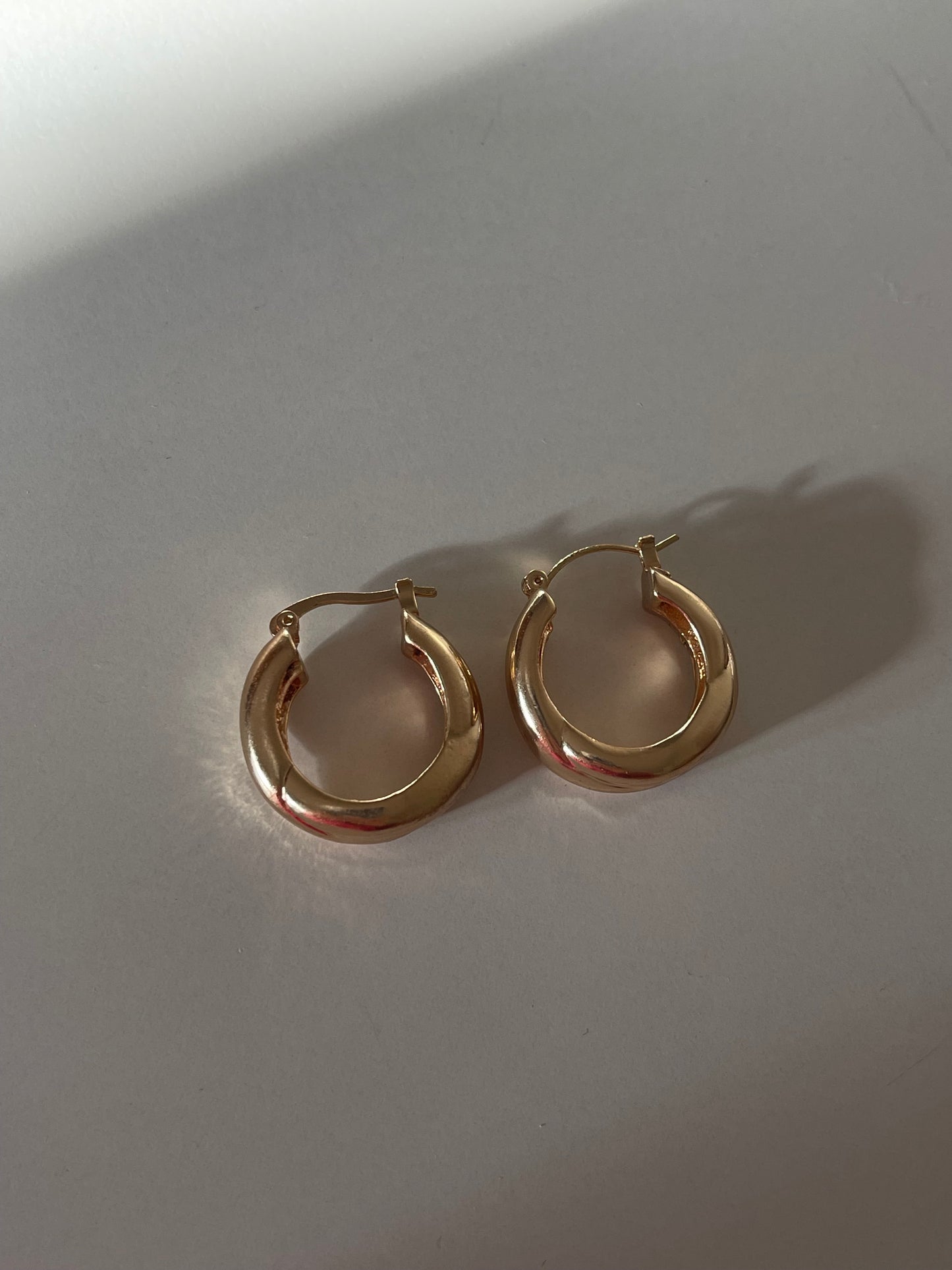 Minimal Hoop Earrings