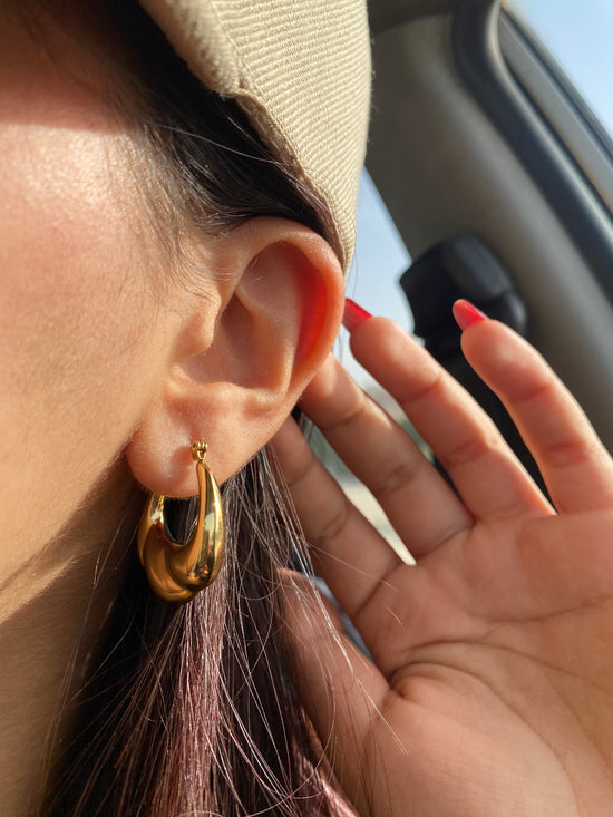 Curvy Everyday Hoops (Gold Plated)