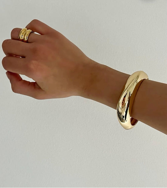 Chunky Gold Bangle (Gold Plated)