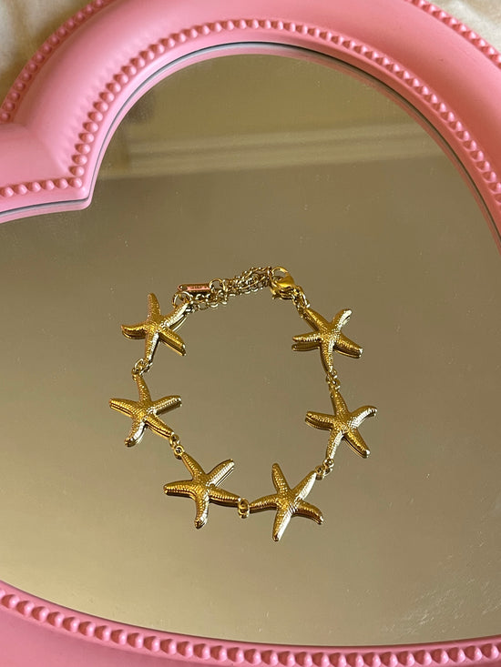 Statement Starfish Bracelet (Stainless Steel)