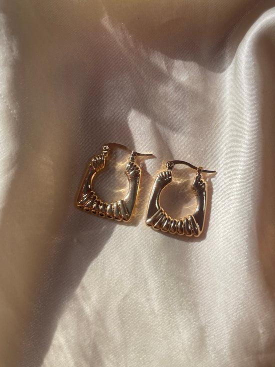 Mini Square Hoop Earrings 2.0 - Gold Plated