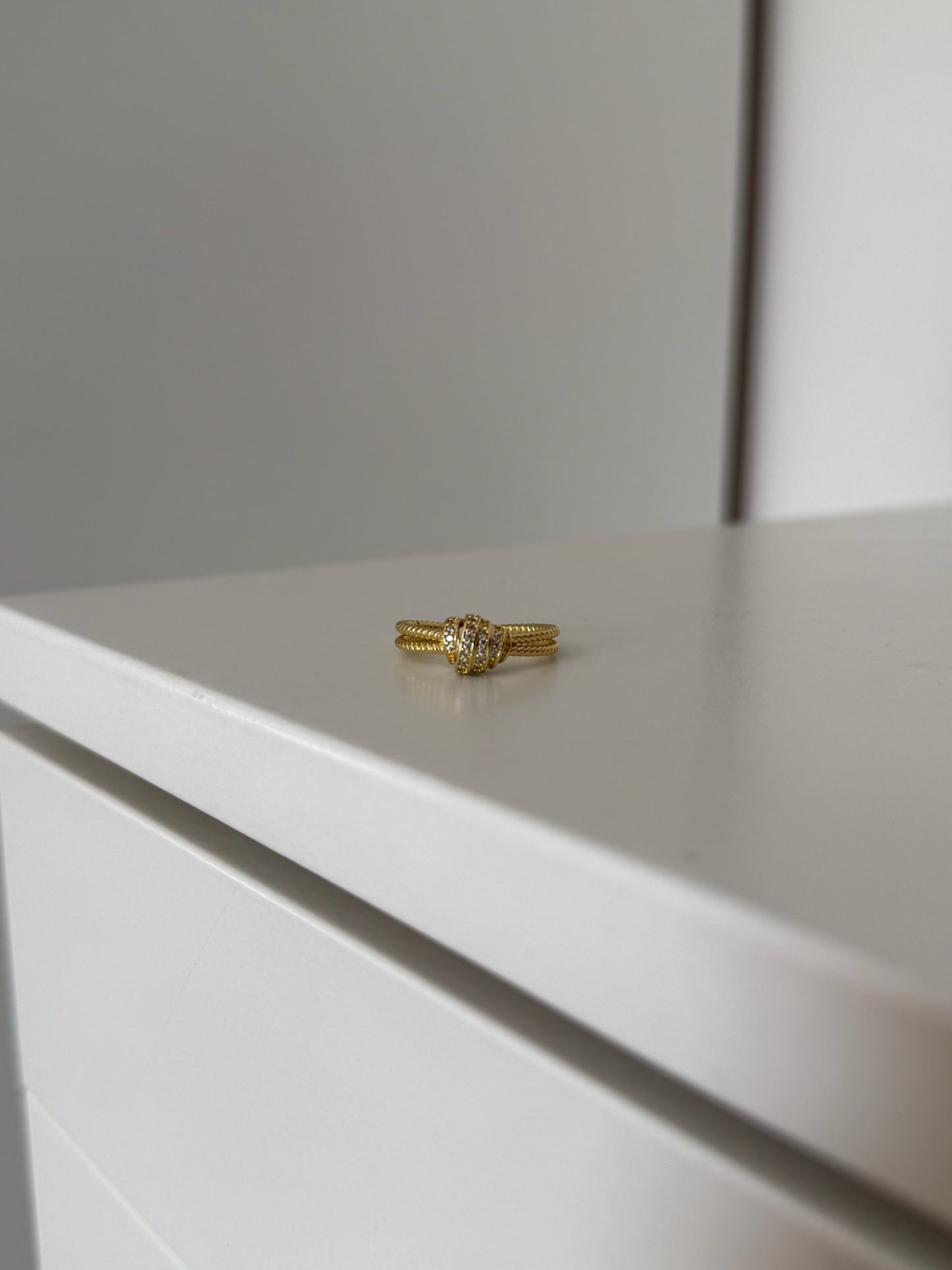Twirly Dainty Ring 2.0 - Gold Plated