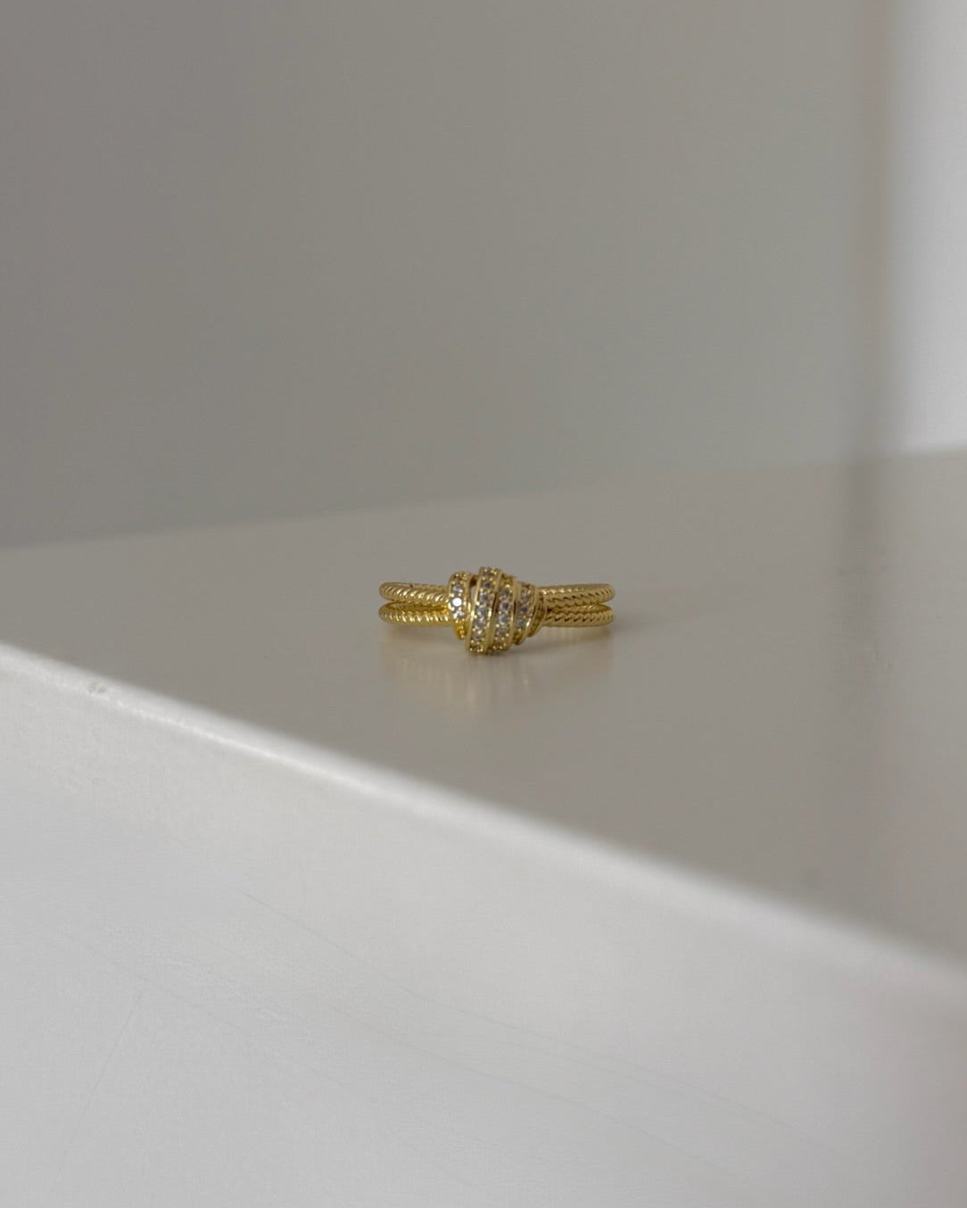 Twirly Dainty Ring 2.0 - Gold Plated