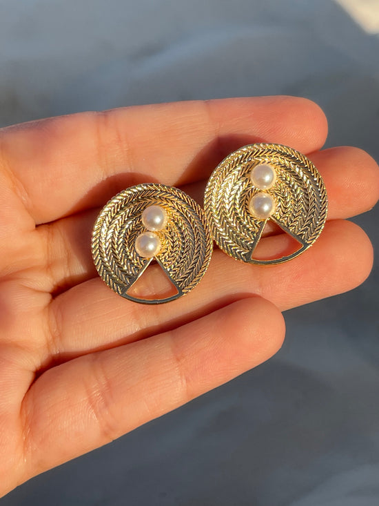 Girly Pearly Earrings